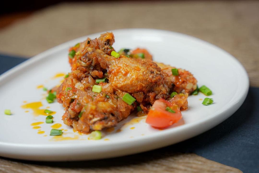 Chicken wings in pepper sauce